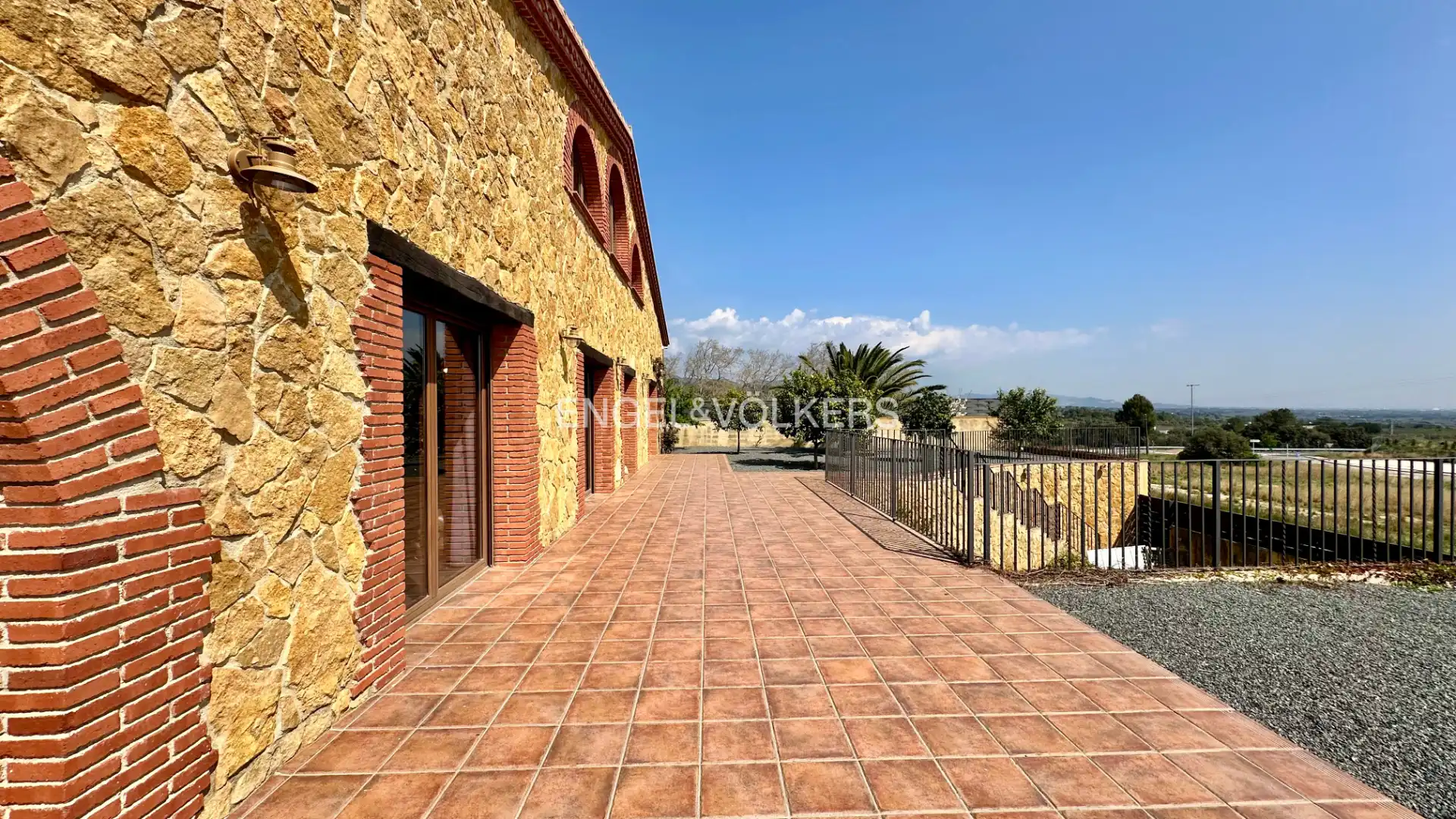 Exterior view of Houses for sale in Vilanova d'Escornalbou  with Air Conditioner, Heating and Private garden