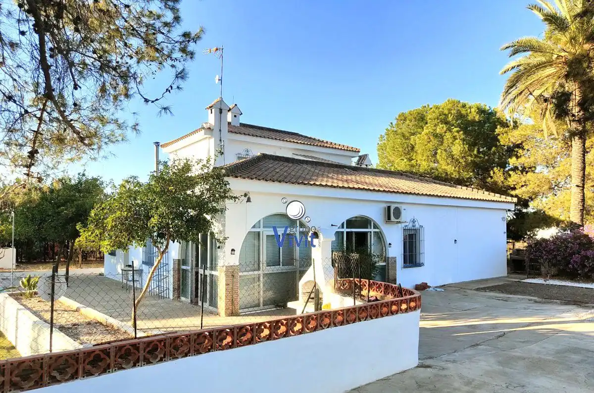 Vista exterior de Casa o chalet en venta en Carmona con Terraza y Trastero