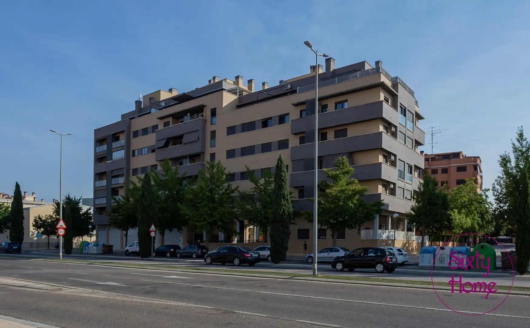 Flat with lift for sale in Calle de Los Monegros 39, imagen 2