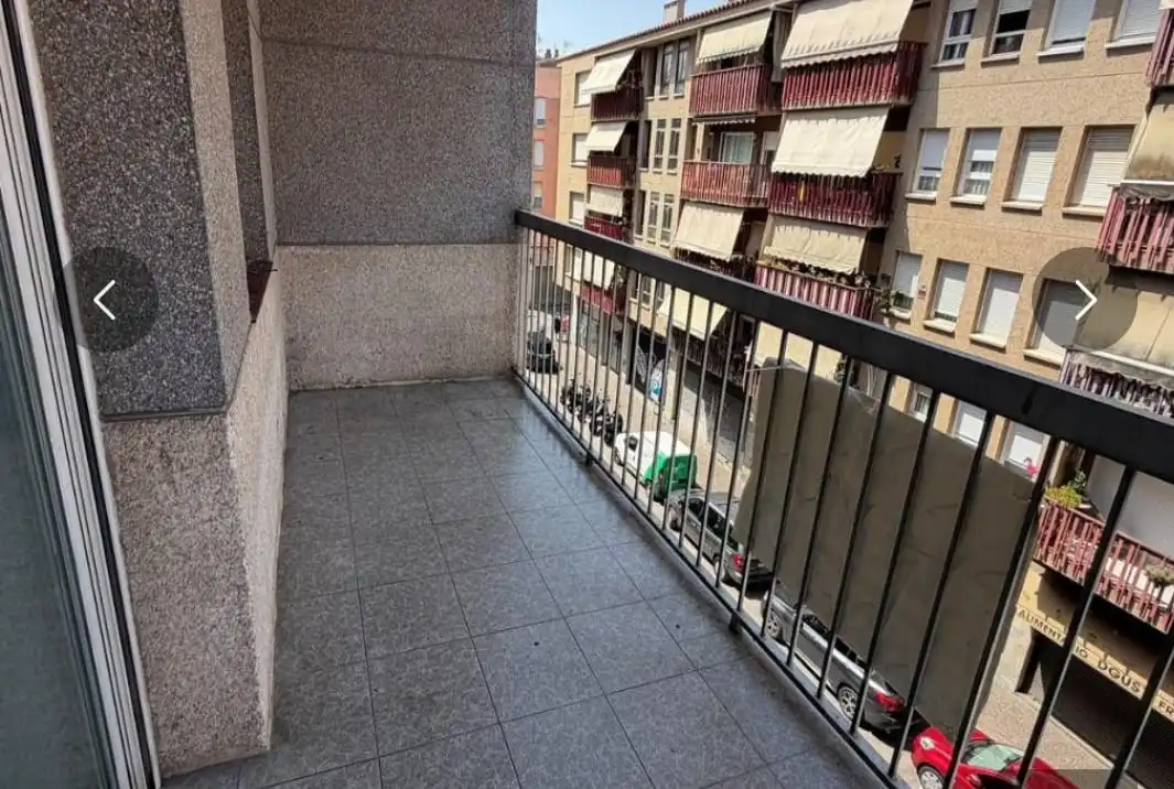 Pis amb terrassa en venda a Carrer de les Agudes 39