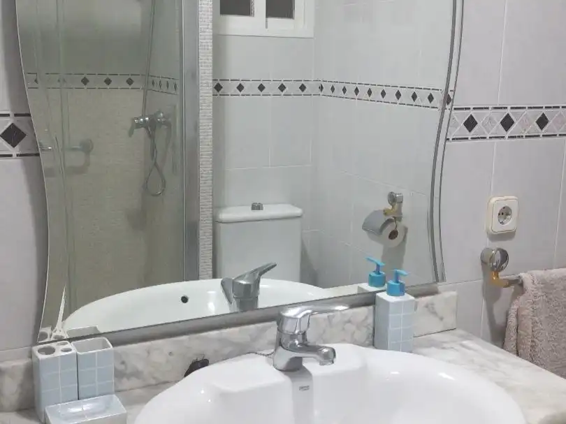 Badezimmer von Wohnung zum Verkauf in  Valencia Capital mit Klimaanlage und Balkon