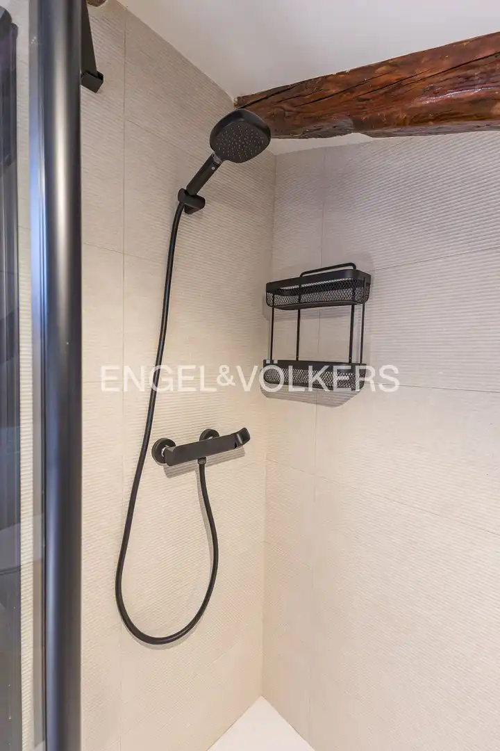Bany de Estudi de lloguer en Madrid amb Aire condicionat, Calefacció i Parquet