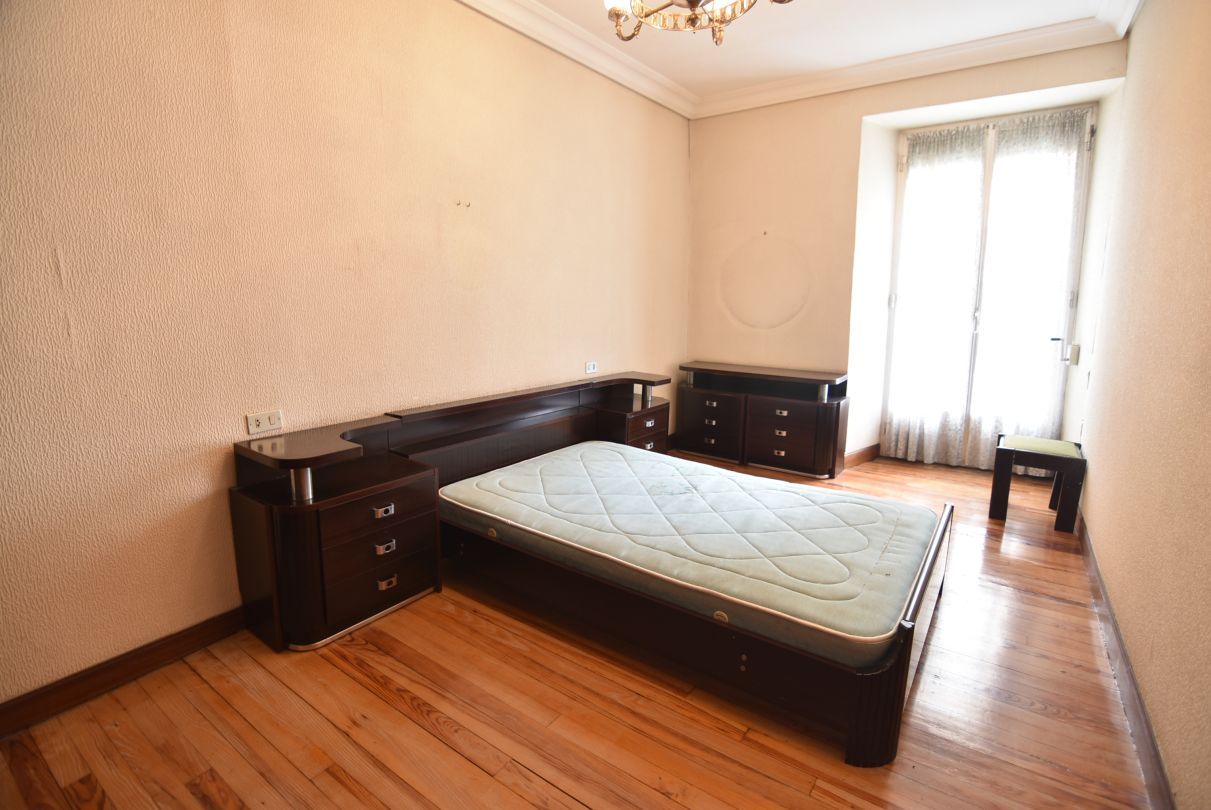 Habitación de Piso en venta en Eibar con Amueblado y Balcón