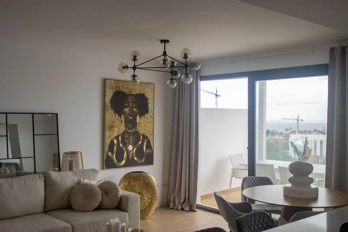 Sala d'estar de Apartament de lloguer en Estepona amb Aire condicionat, Calefacció i Terrassa