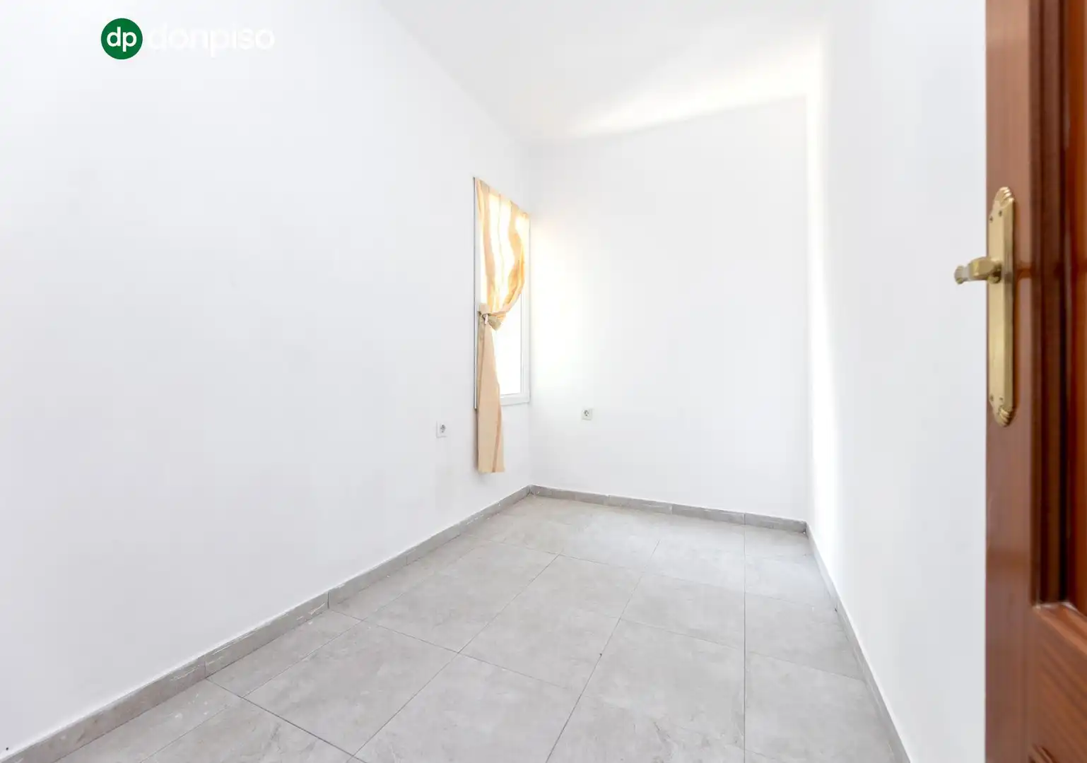 Habitación de Piso en venta en Granada