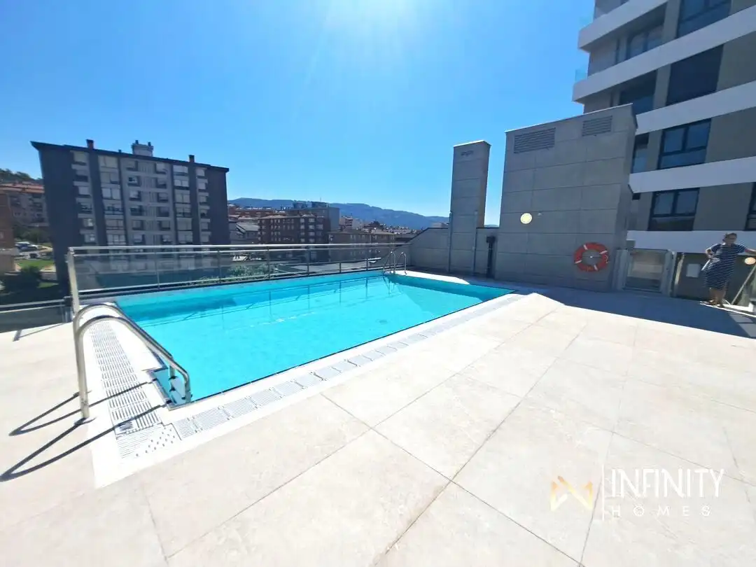 Schwimmbecken von Wohnung zur Miete in Barakaldo  mit Heizung, Terrasse und Abstellraum