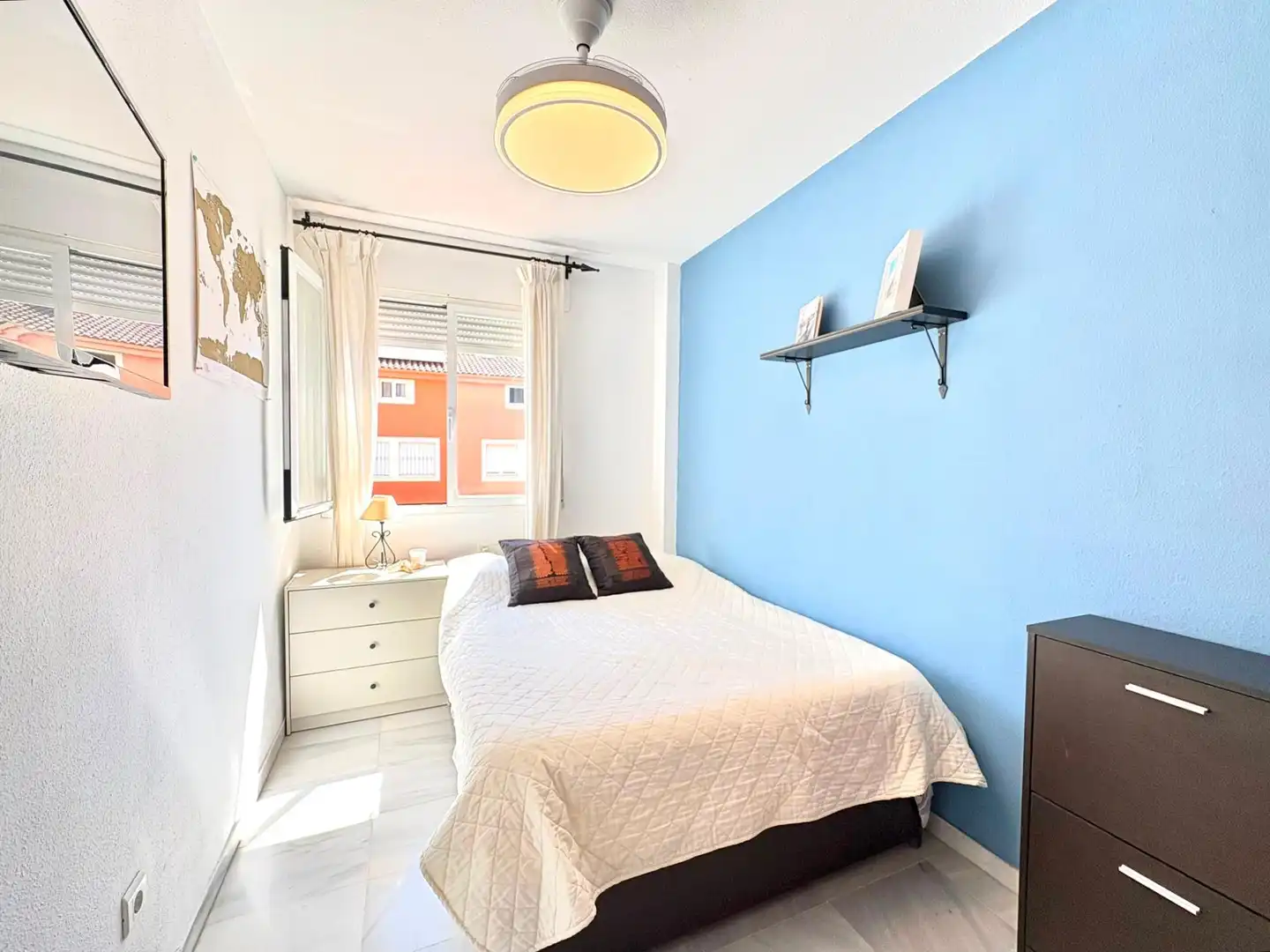 Schlafzimmer von Einfamilien-Reihenhaus zum Verkauf in Marbella mit Heizung, Terrasse und Balkon