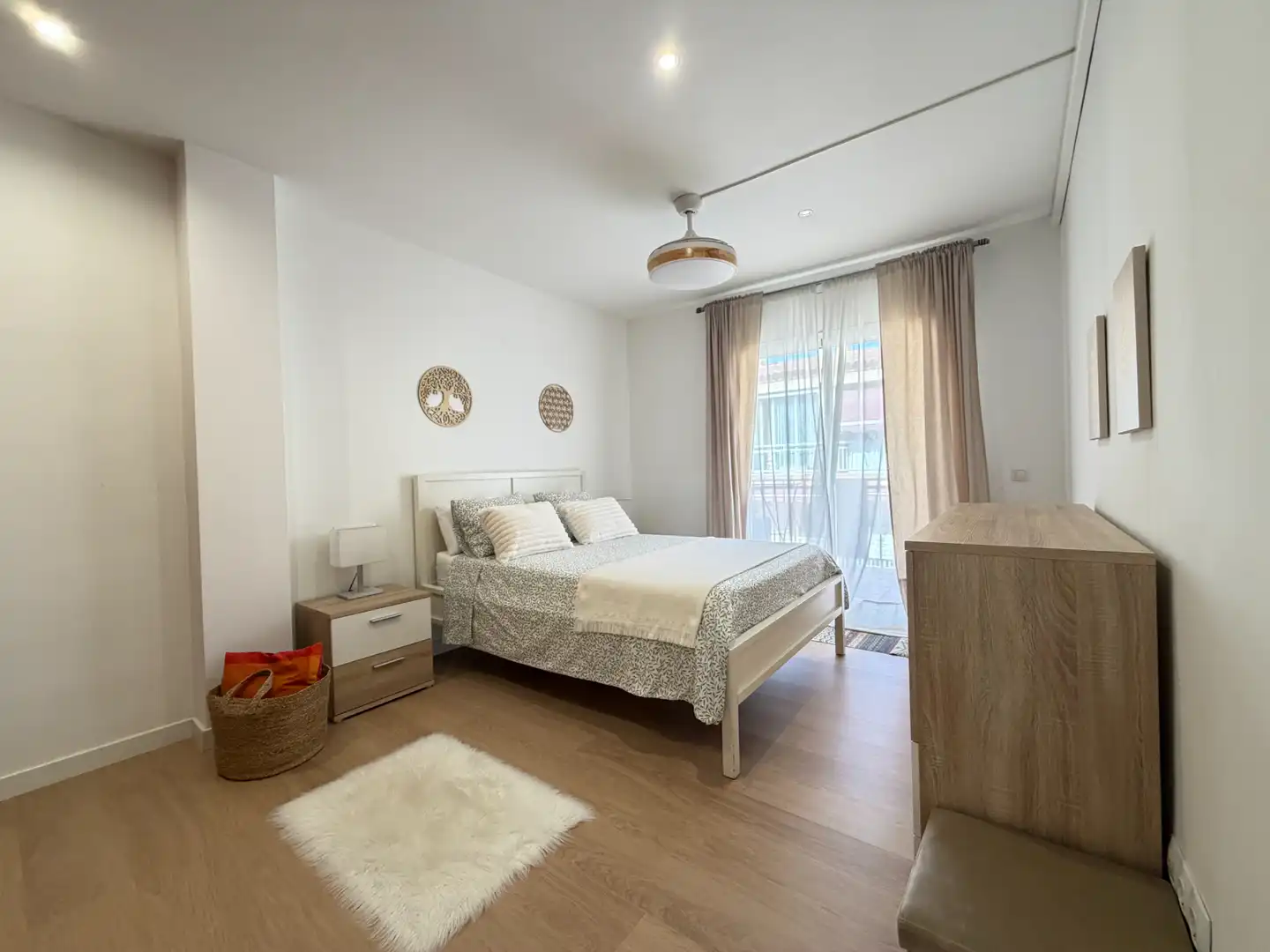Dormitori de Apartament en venda en Roses amb Aire condicionat, Calefacció i Parquet