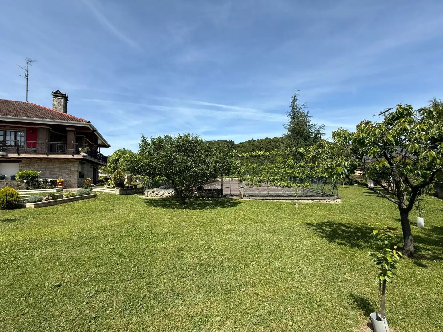 Jardín de Casa o chalet en venta en Valle de Mena con Calefacción, Terraza y Trastero