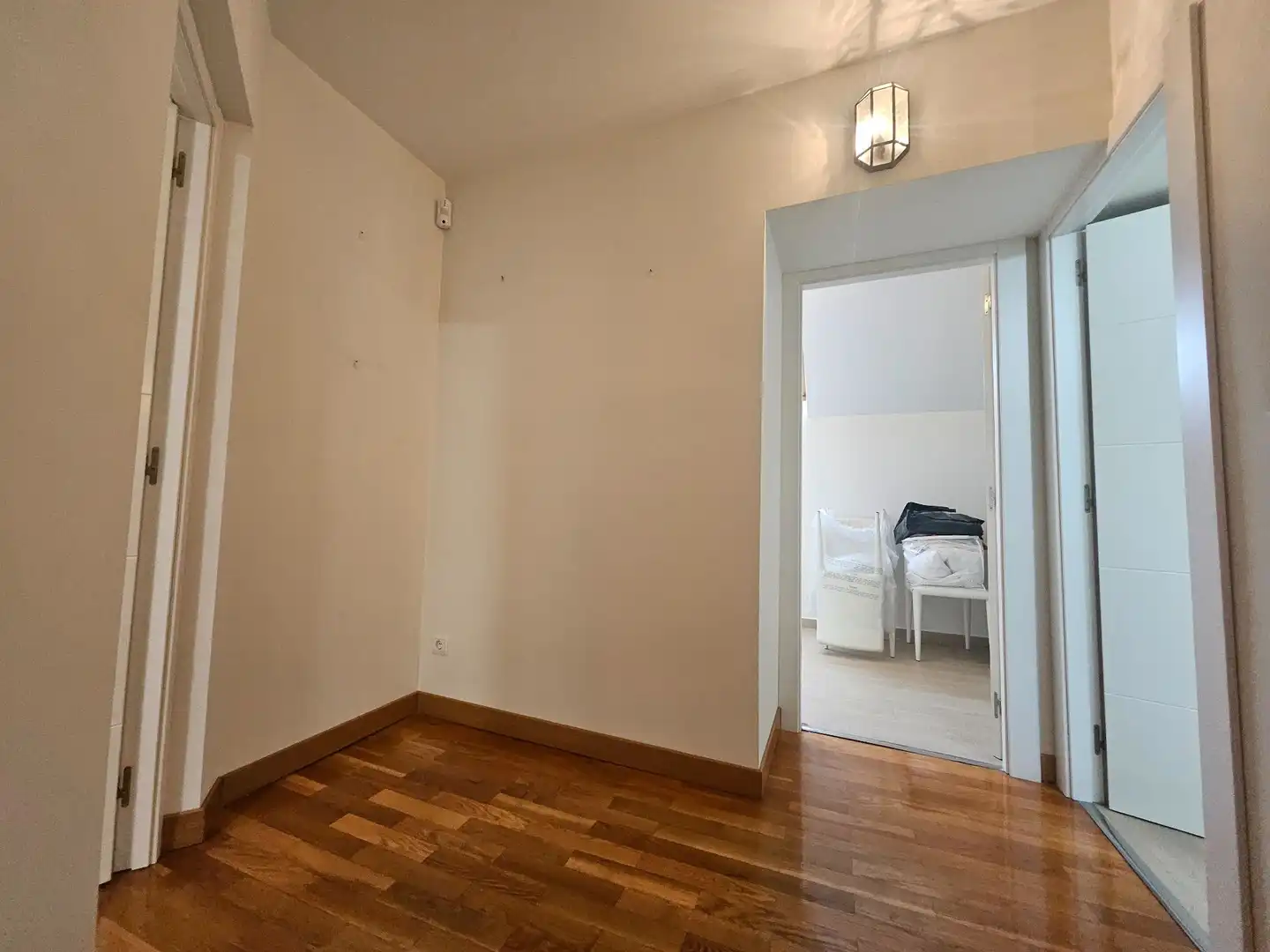 Habitación de Dúplex en venta en Torrelavega  con Calefacción y Amueblado