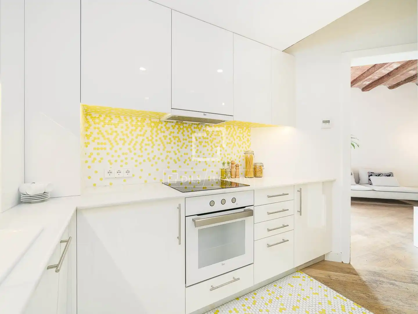 Kitchen of Flat for sale in Barcelona  with Air Conditioner, Heating and Parquet flooring