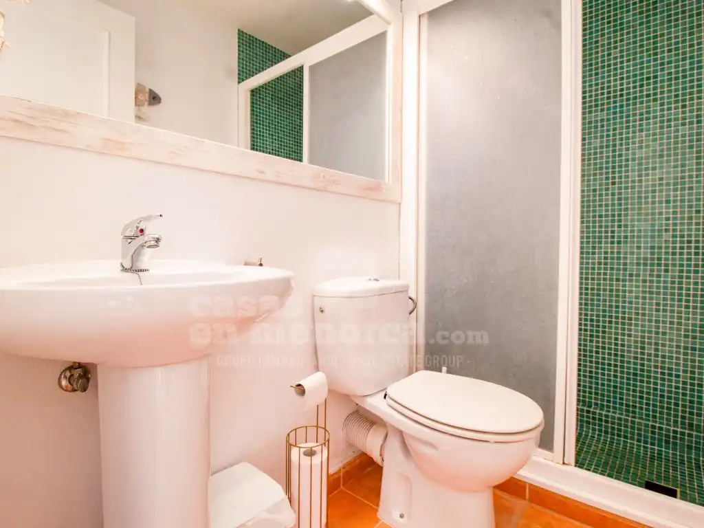 Baño de Apartamento en venta en Es Mercadal con Terraza, Piscina y Piscina comunitaria