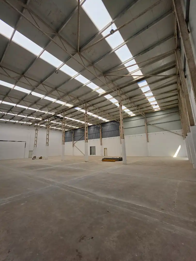Nau industrial de lloguer a Carrer de Girona, imagen 2