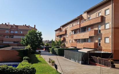 Exterior view of Flat for sale in Boadilla del Monte  with Air Conditioner and Terrace