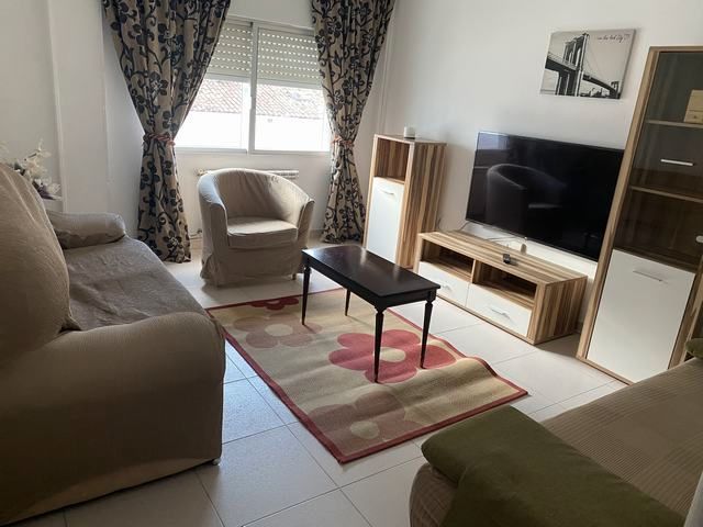 Living room of Flat to rent in Santiago de Compostela   with Heating and Furnished