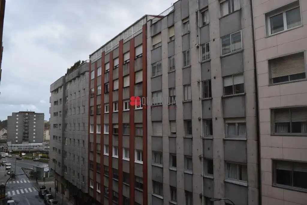 Vista exterior de Piso en venta en Santiago de Compostela  con Trastero