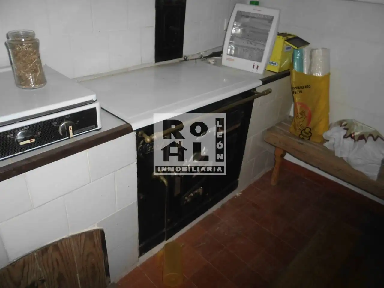 Cuina de Casa o xalet en venda en Valdefresno amb Jardí privat