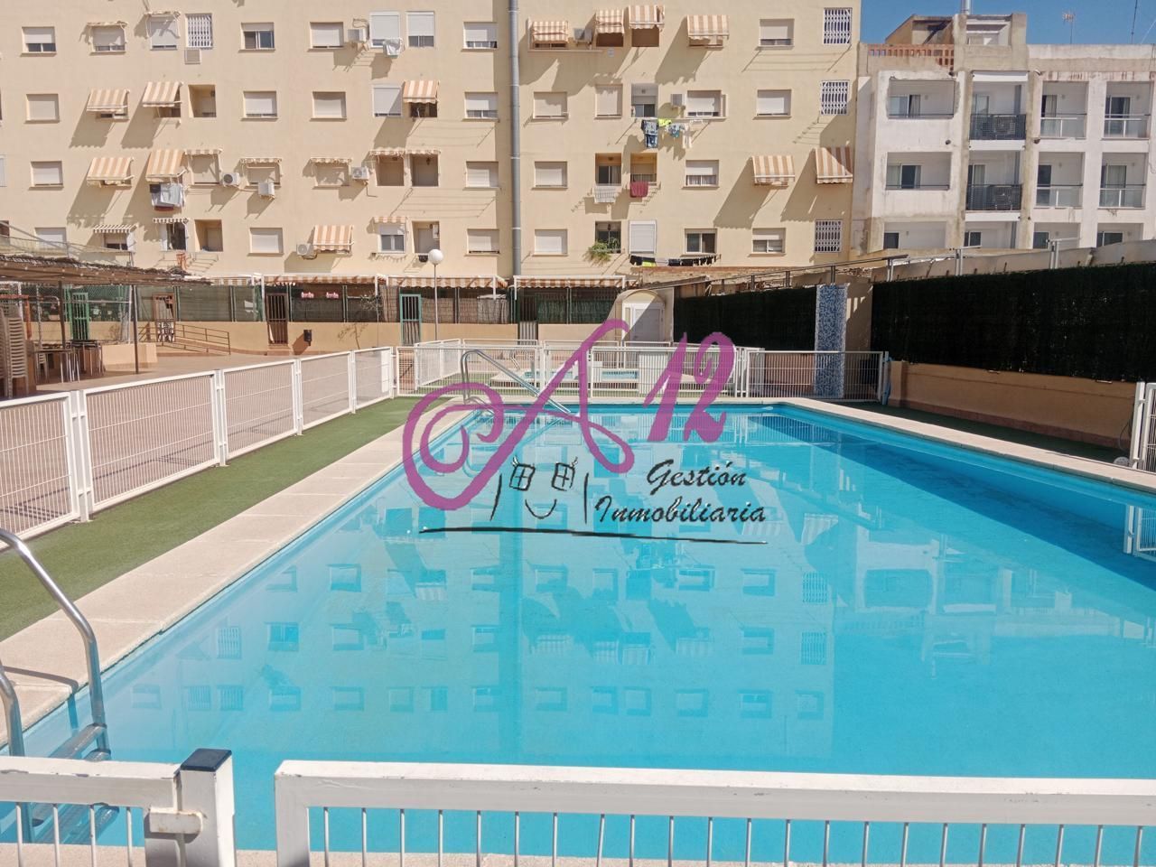 Piscina de Pis de lloguer en  Valencia Capital amb Traster i Piscina comunitària