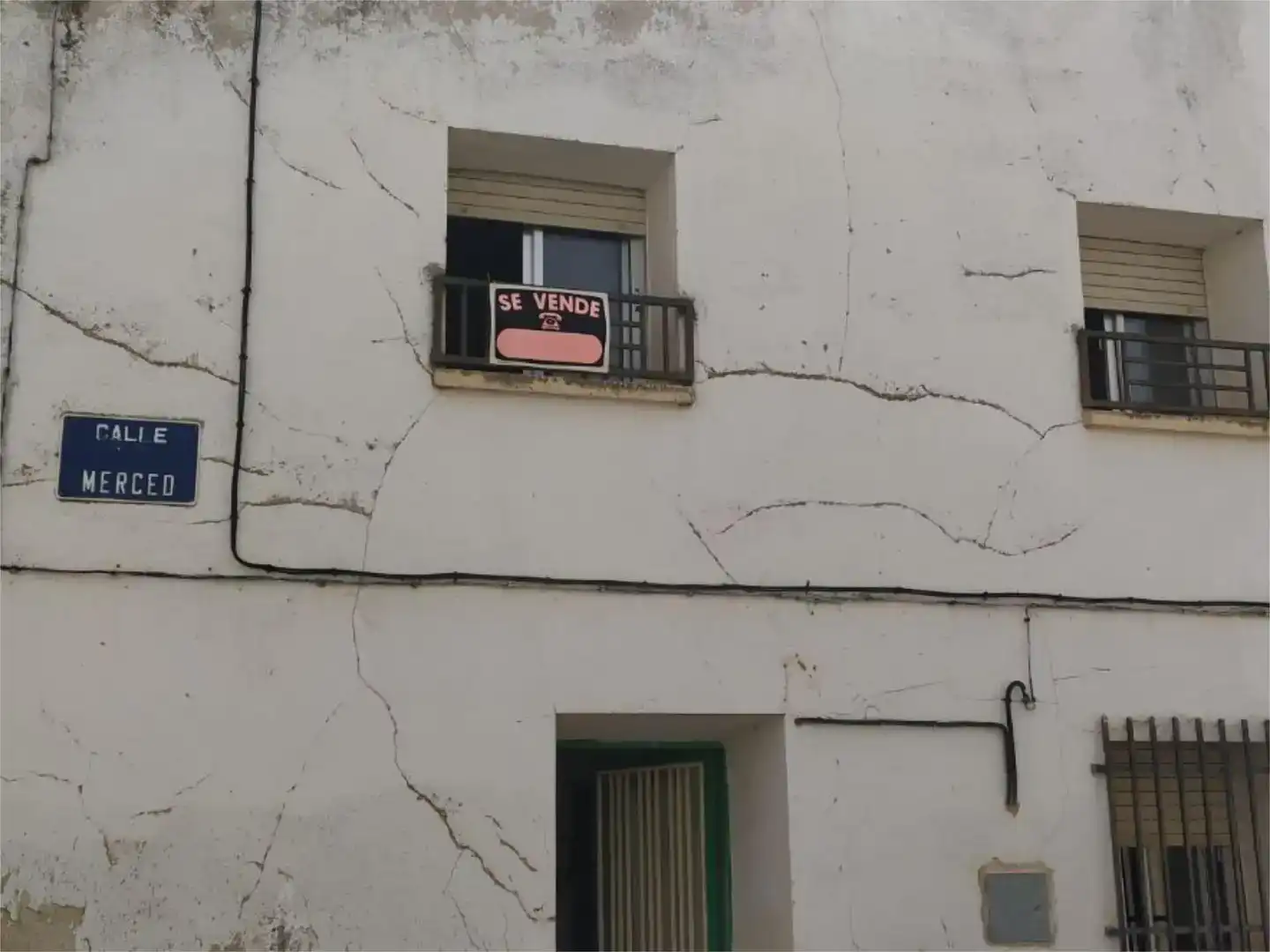 Vista exterior de Casa adosada en venda en El Valle de Altomira amb Moblat
