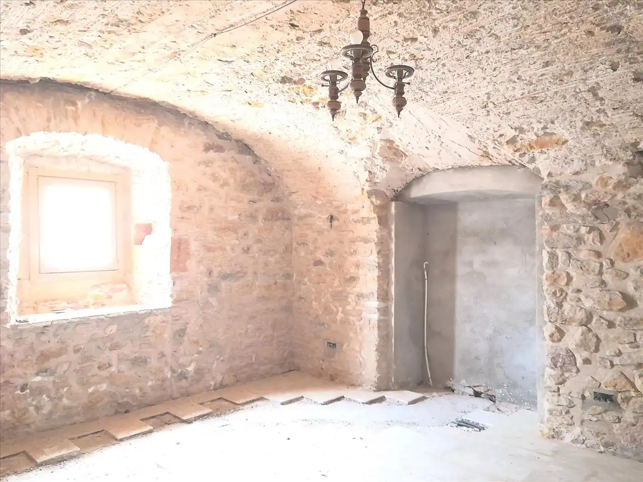 Local en venda a TARONGERS, La Bisbal d'Empordà