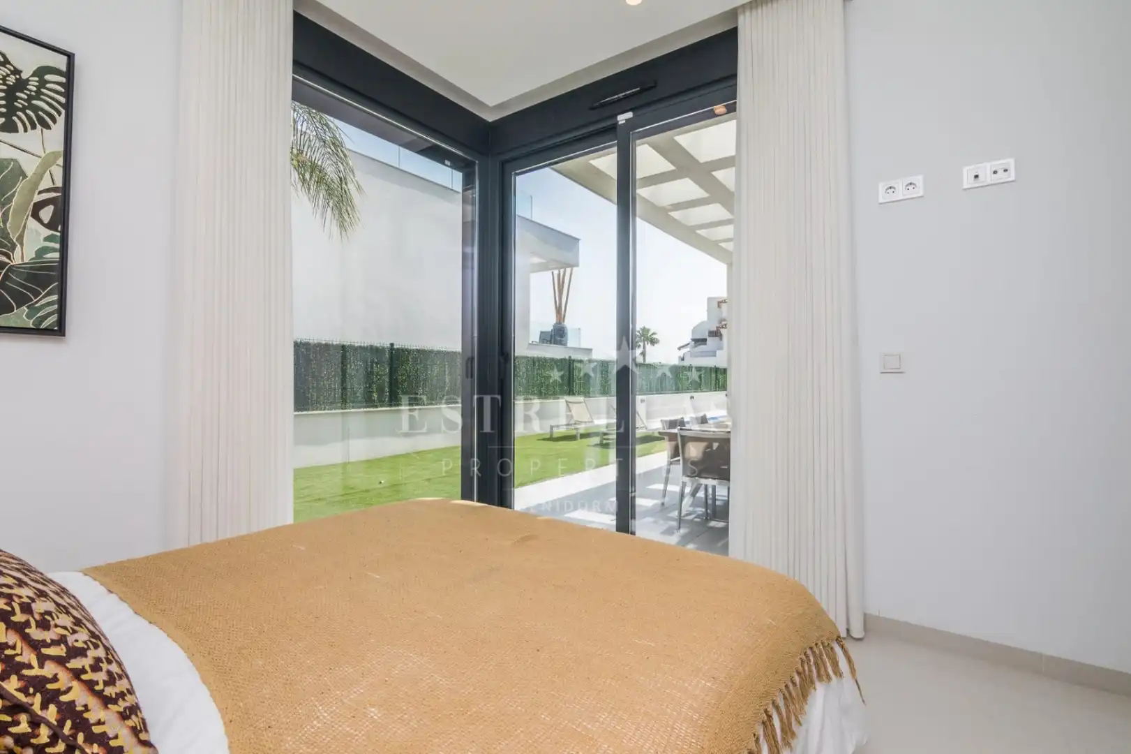 Chalet con piscina en venta en Golf Bahía, imagen 13