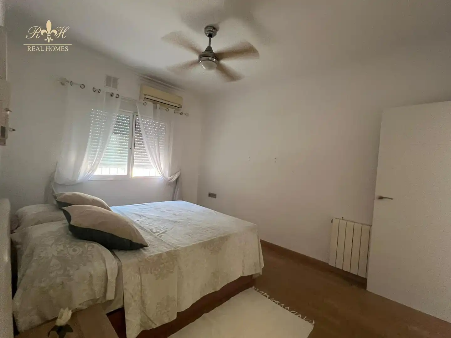 Habitación de Casa o chalet de alquiler en L'Alfàs del Pi con Aire acondicionado, Trastero y Piscina