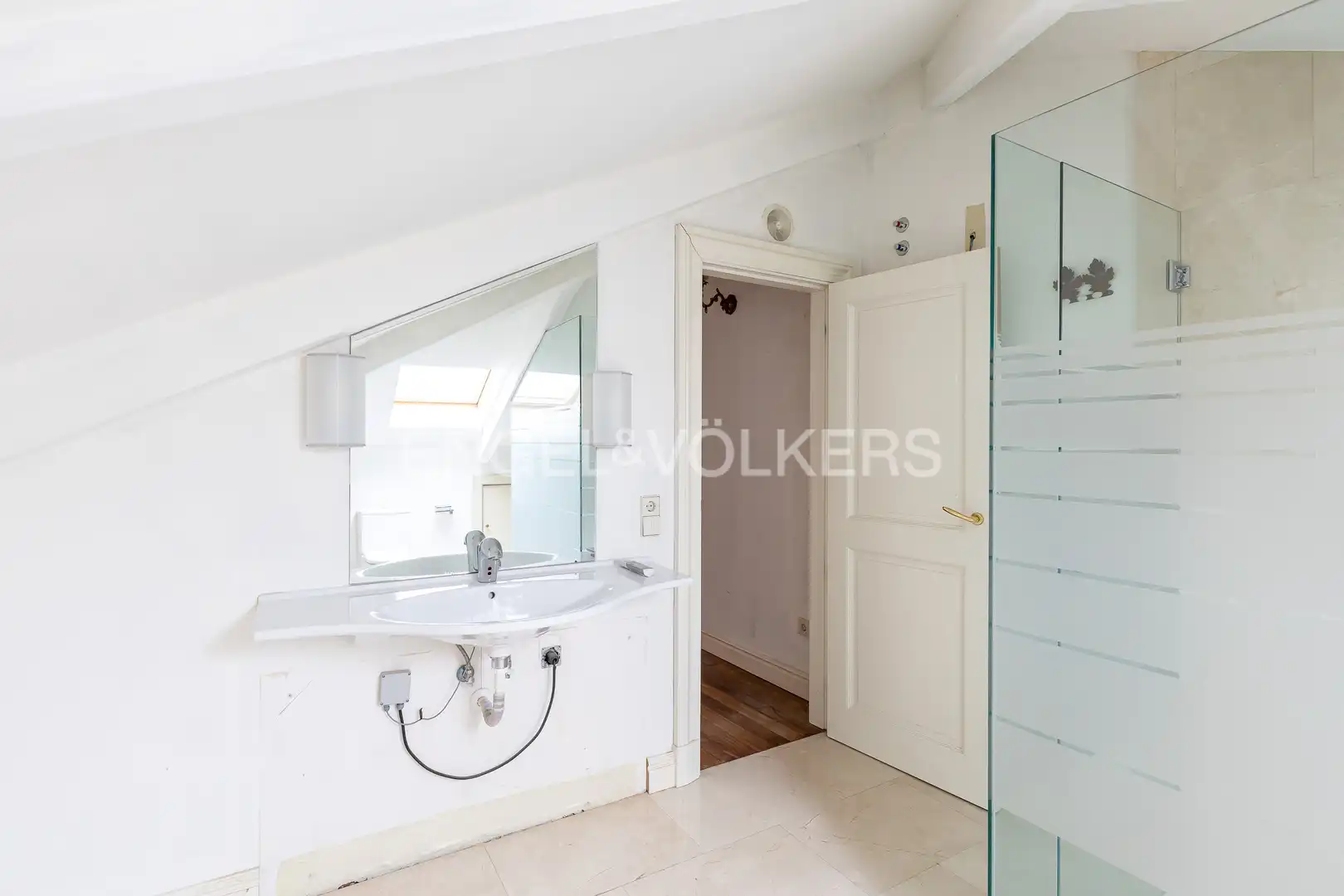 Baño de Casa o chalet en venta en Madrid con Aire acondicionado, Calefacción y Jardín privado