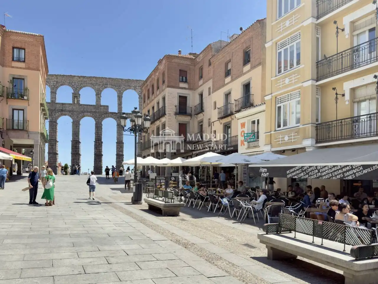 Vista exterior de Piso de alquiler en Segovia con Calefacción, Parquet y Terraza