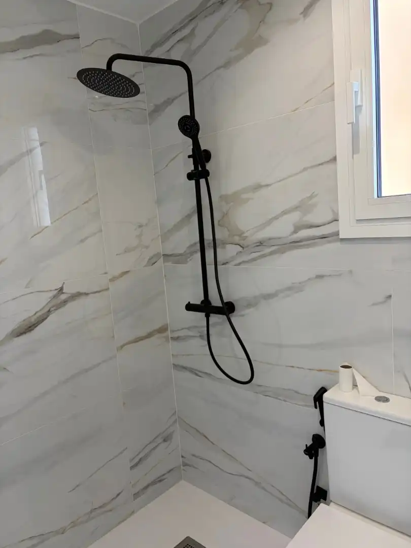 Baño de Ático en venta en Sant Feliu de Llobregat con Aire acondicionado, Calefacción y Parquet