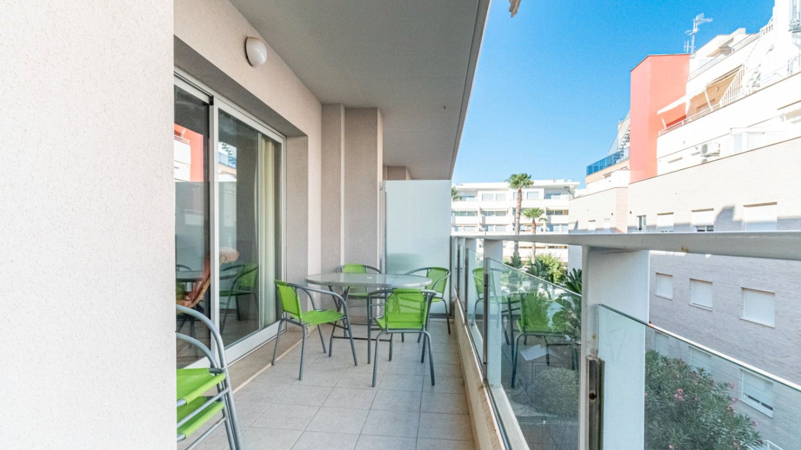 Terrassa de Apartament en venda en Dénia amb Aire condicionat, Calefacció i Jardí privat