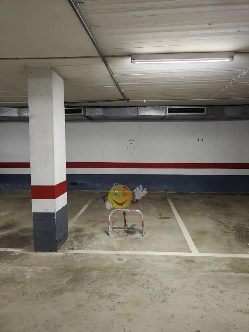 Garage for rent in Av. Can Marçet, 18, La Vall d'Hebron