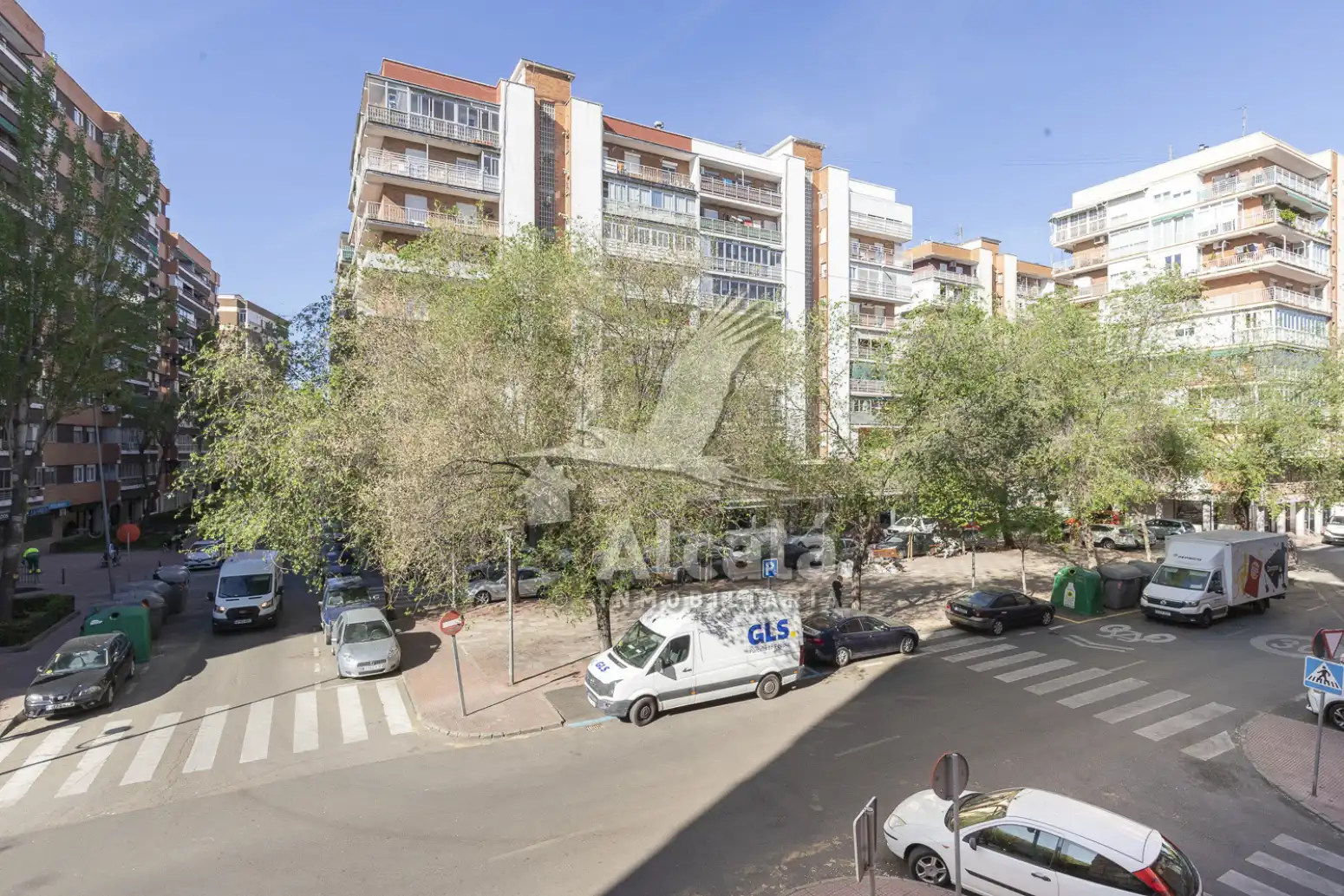 Vista exterior de Piso en venta en Alcalá de Henares con Aire acondicionado, Calefacción y Parquet