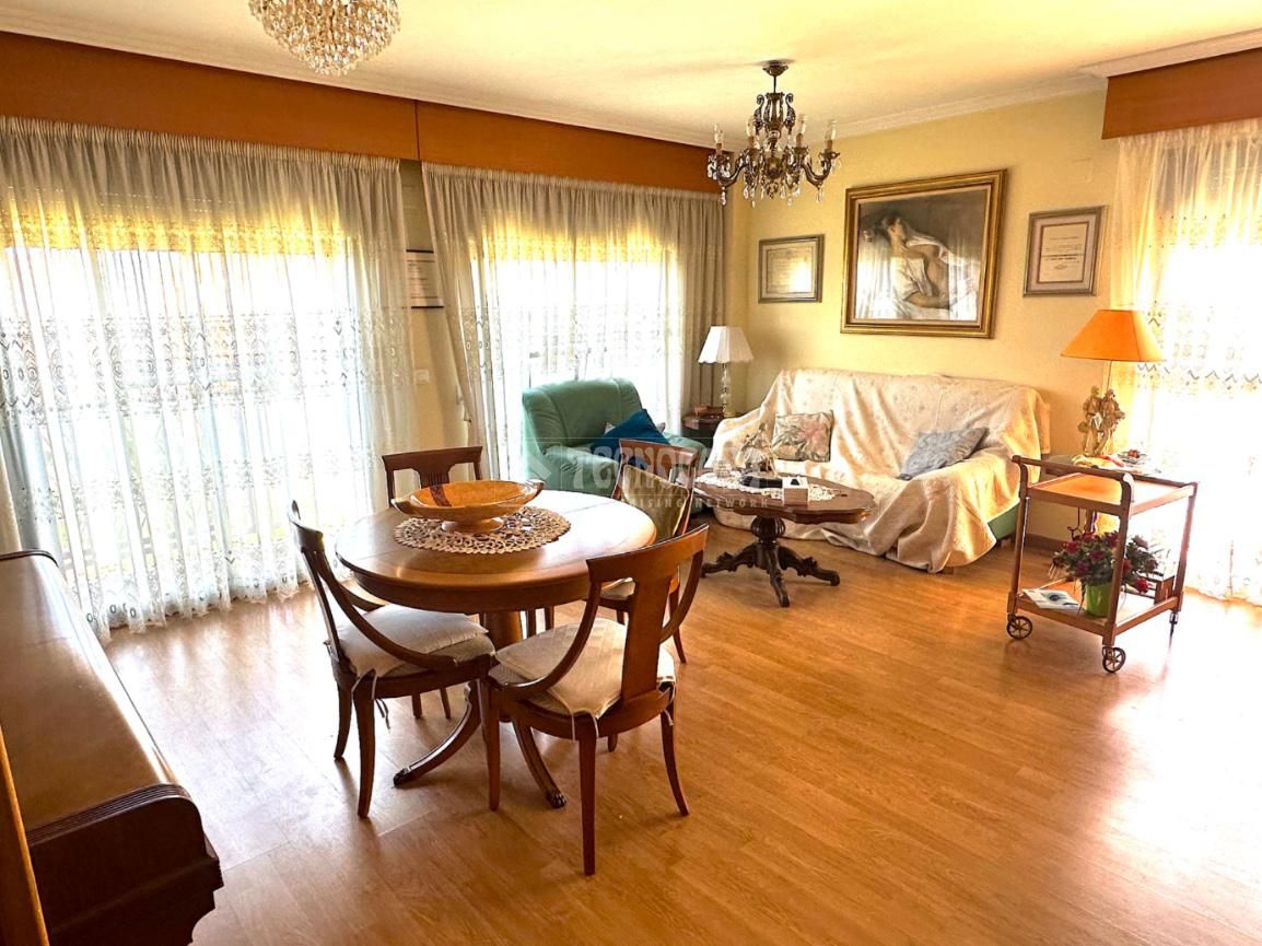 Sala de estar de Piso en venta en  Valencia Capital con Aire acondicionado, Parquet y Balcón