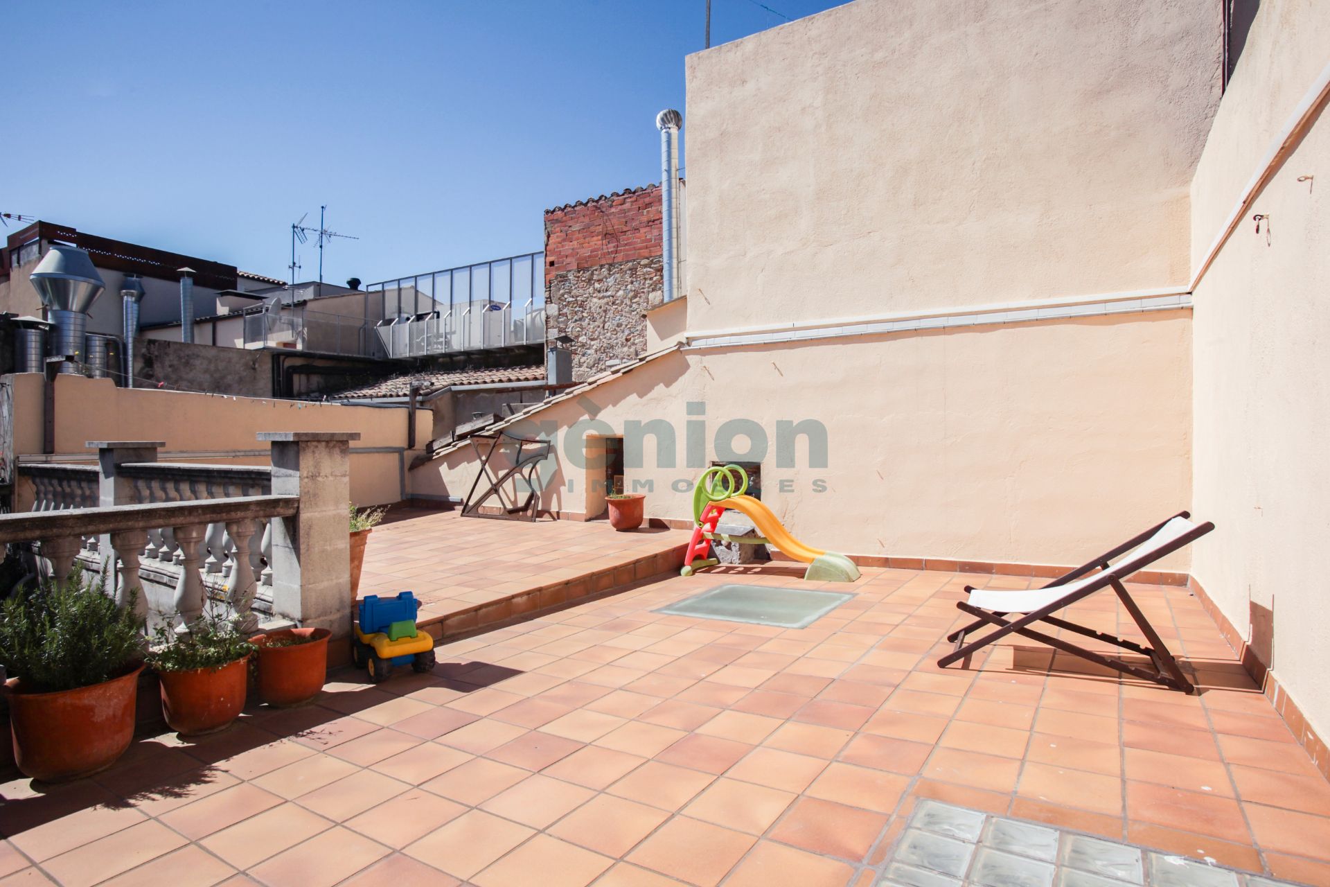 Terraza de Piso en venta en Girona Capital con Calefacción, Terraza y Trastero