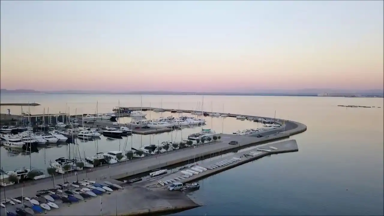 Parking of Apartments for sale in Roses  with Air Conditioner, Heating and Terrace