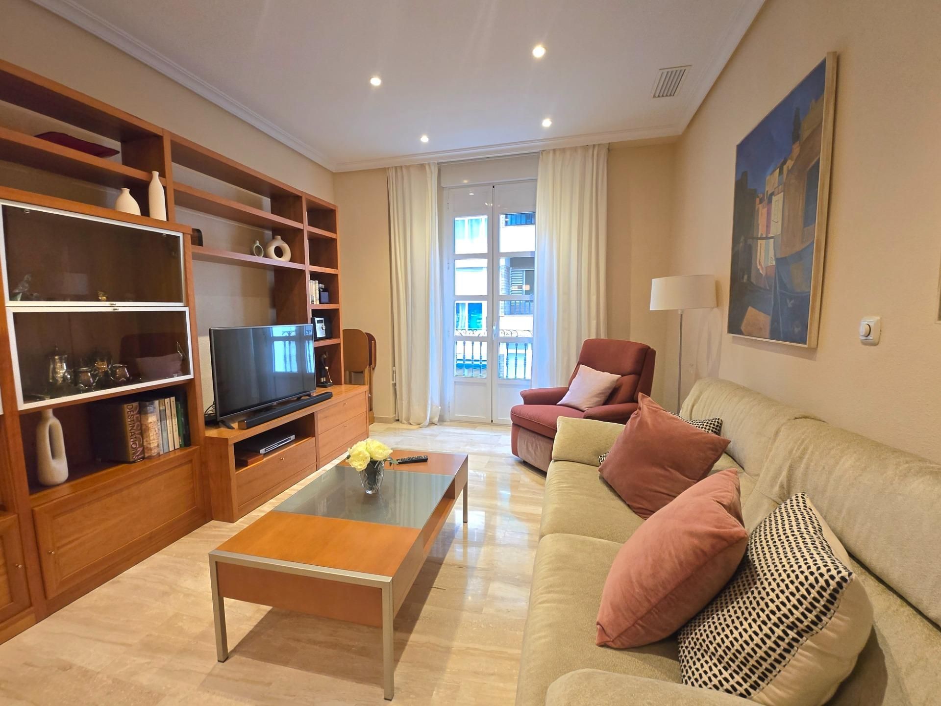 Piso de alquiler en Calle BAZAN, 46, Barrio del Centro, Centro