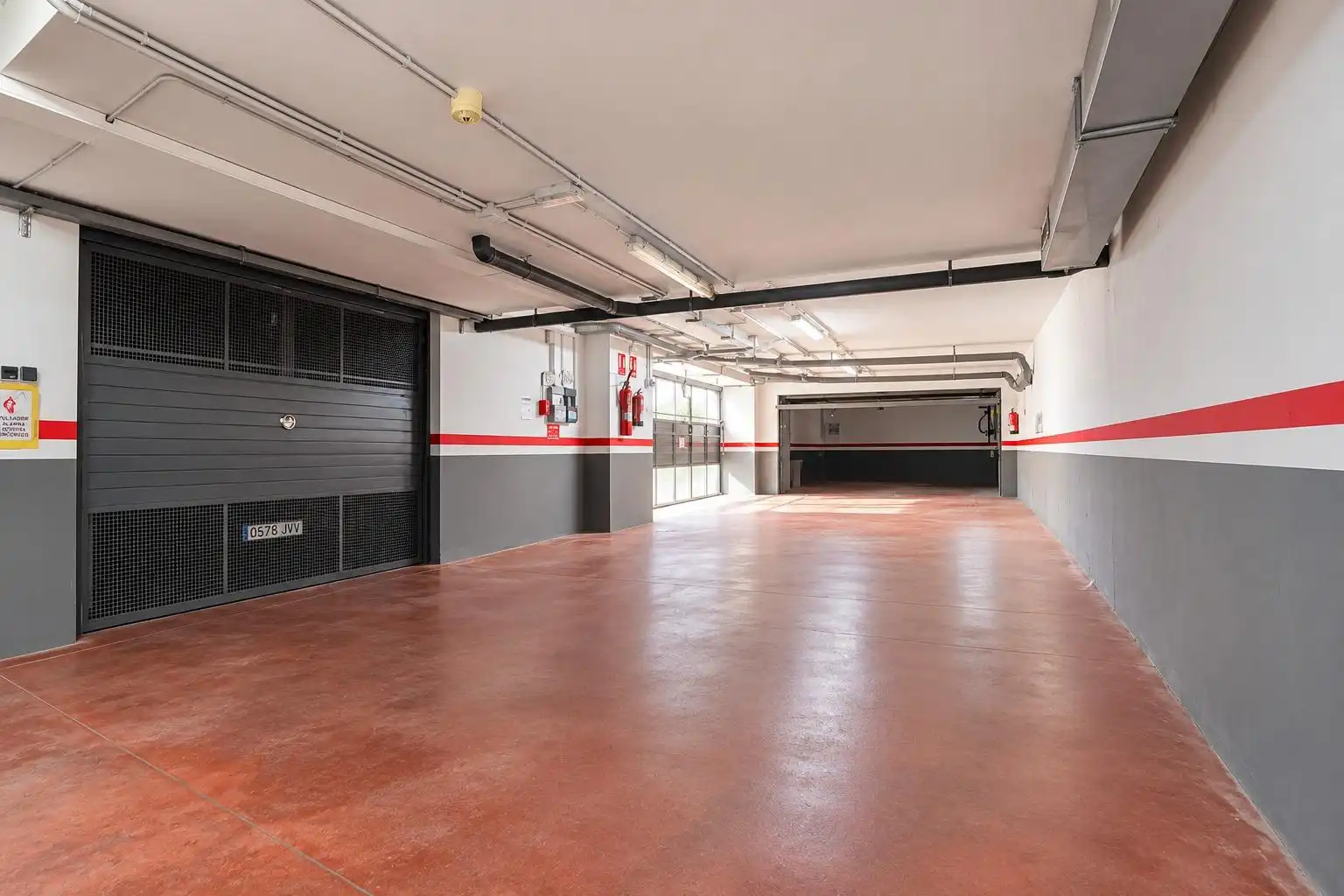 Parking de Casa adosada en venta en Cambrils con Aire acondicionado, Calefacción y Terraza