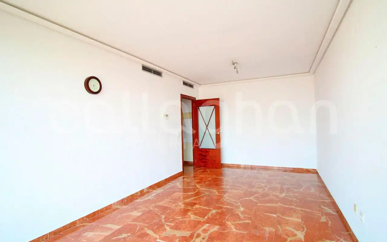 Piso en venta en Calle PROFESSOR LOPEZ PIÑERO, Ciutat de les Ciències i de les Arts - Justicia