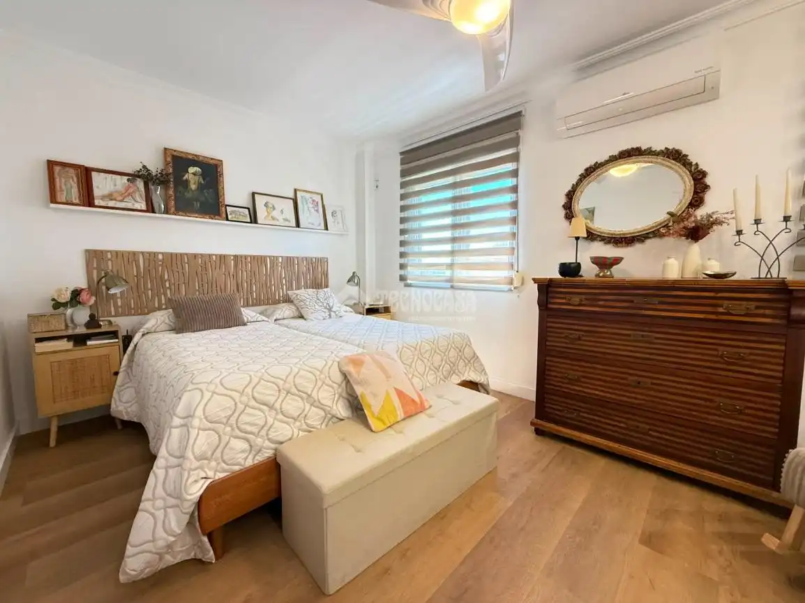 Habitación de Piso en venta en Huelva con Aire acondicionado