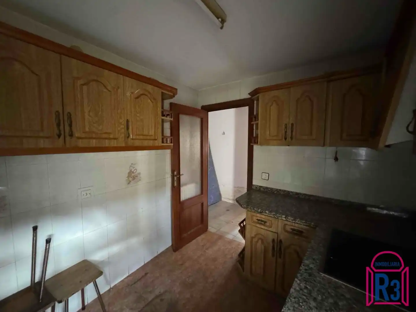 Kitchen of Buildings for sale in San Andrés del Rabanedo