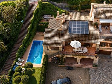 Detached house with pool for sale in Ronda del Coral