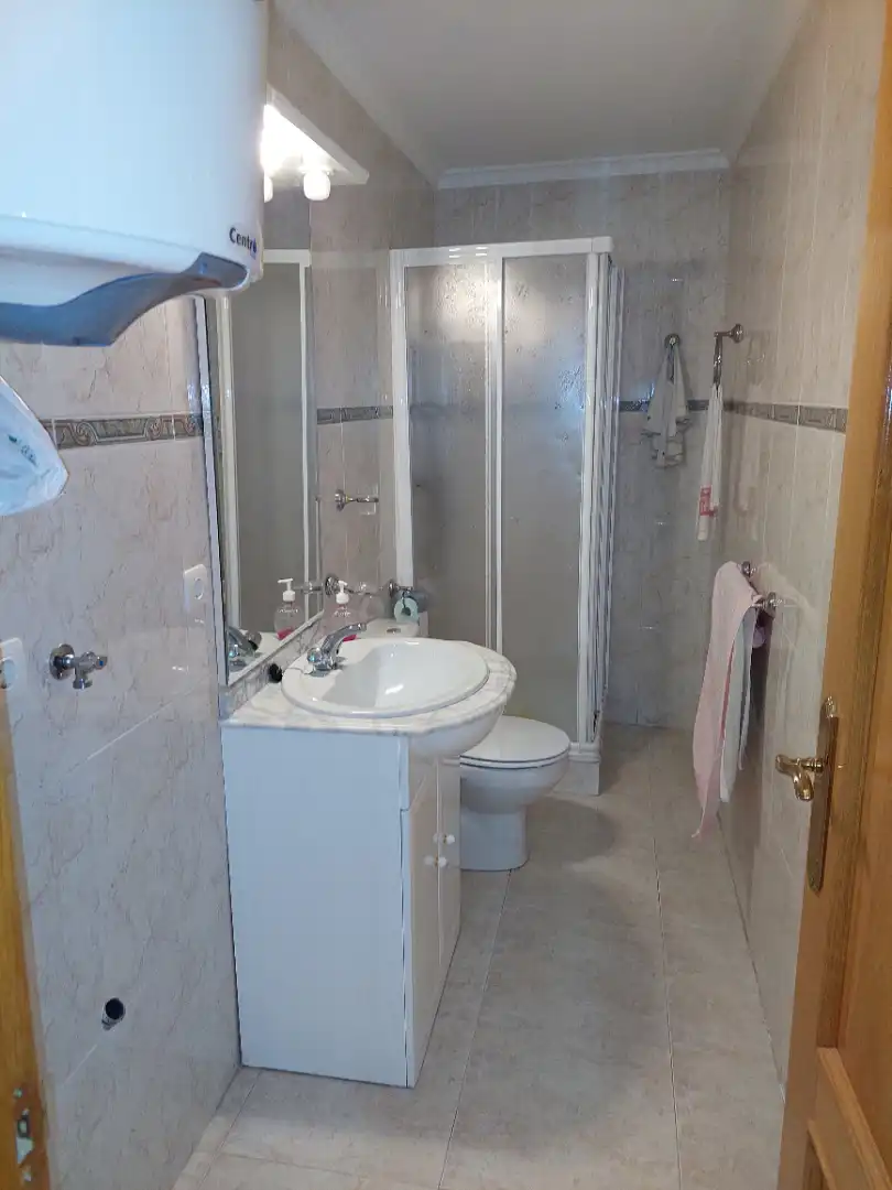 Bathroom of Houses for sale in La Puebla de Almoradiel