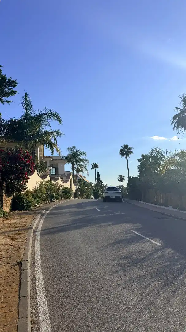 Außenansicht von Wohnung zum Verkauf in Marbella mit Klimaanlage, Terrasse und Abstellraum