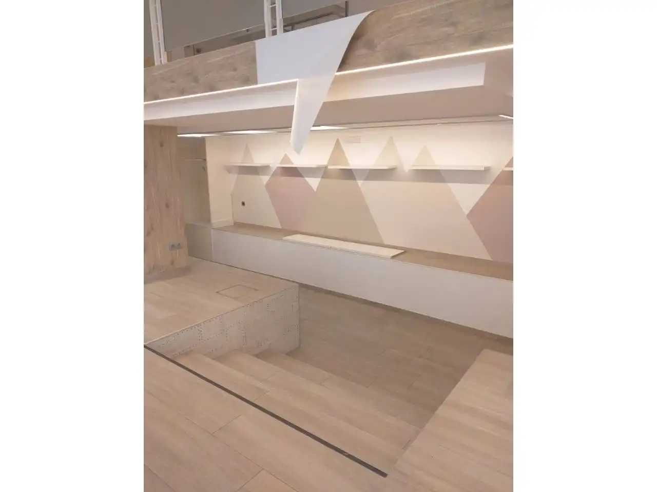 Local comercial de lloguer a Calle RAMON Y CAJAL, imagen 2