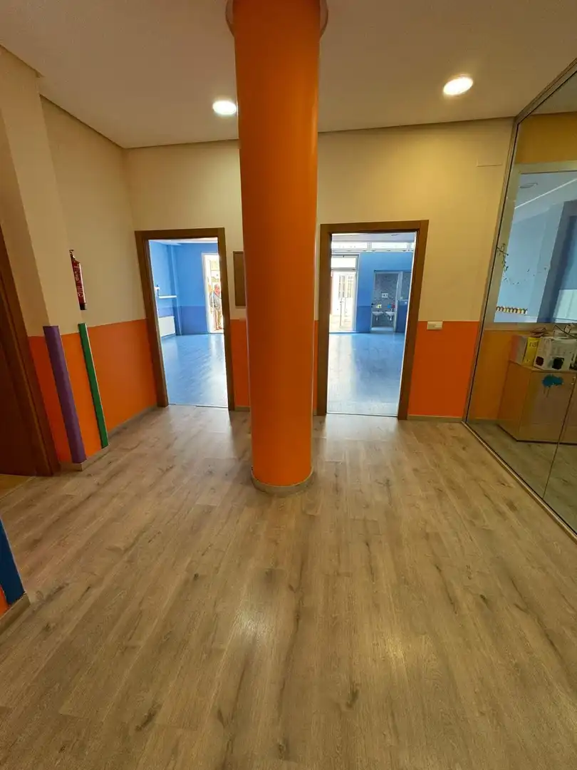 Local de alquiler en Valencia con Aire acondicionado