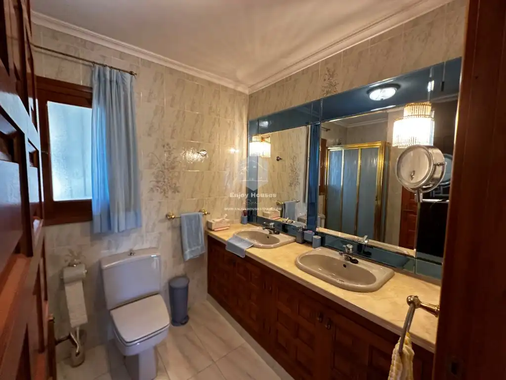 Houses for sale in Montgó - Ermita