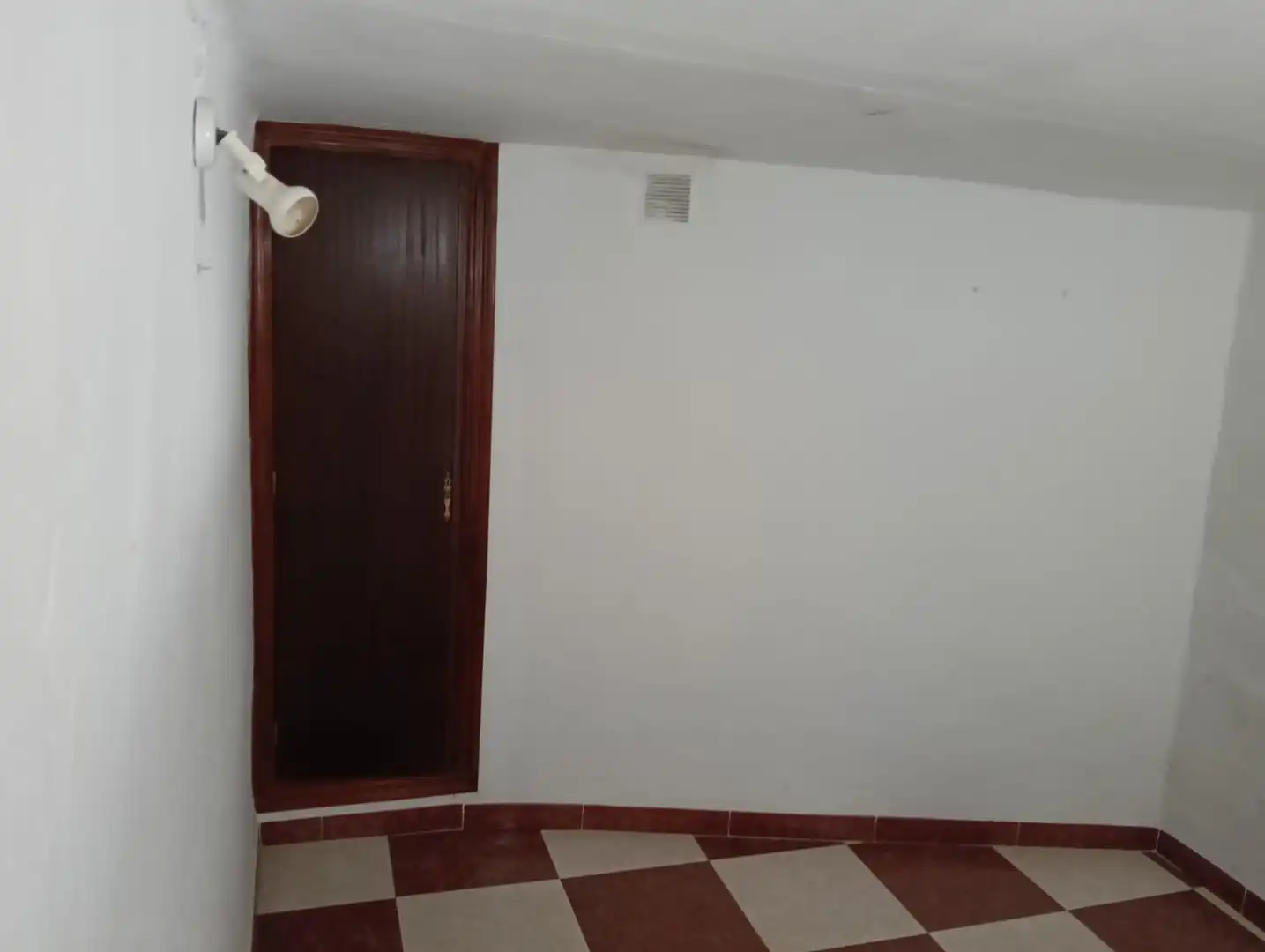 Casa adosada en venta en Constantina