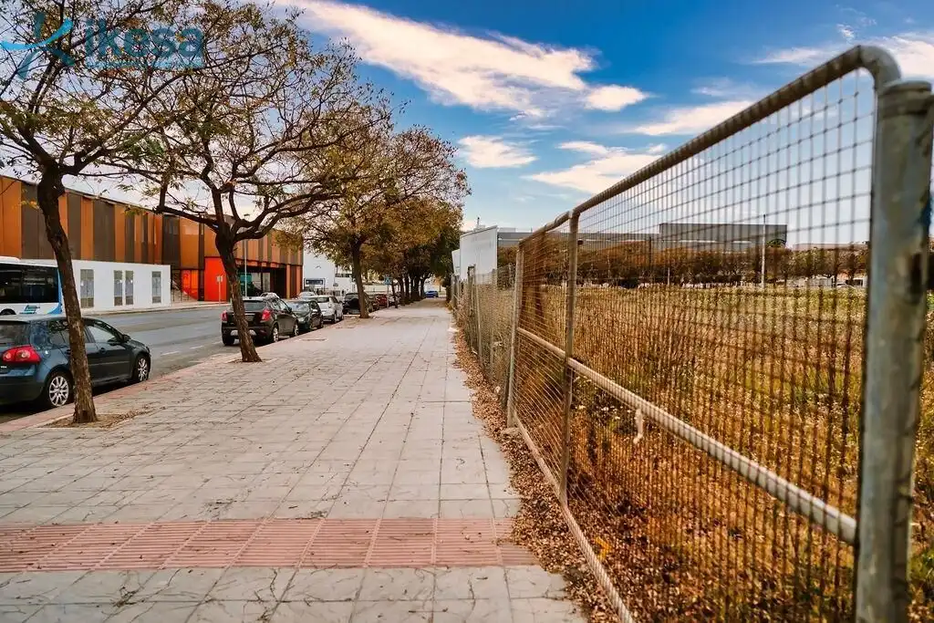 Residencial en venta en Nuevo Parque - Los Rosales - Tráfico Pesado