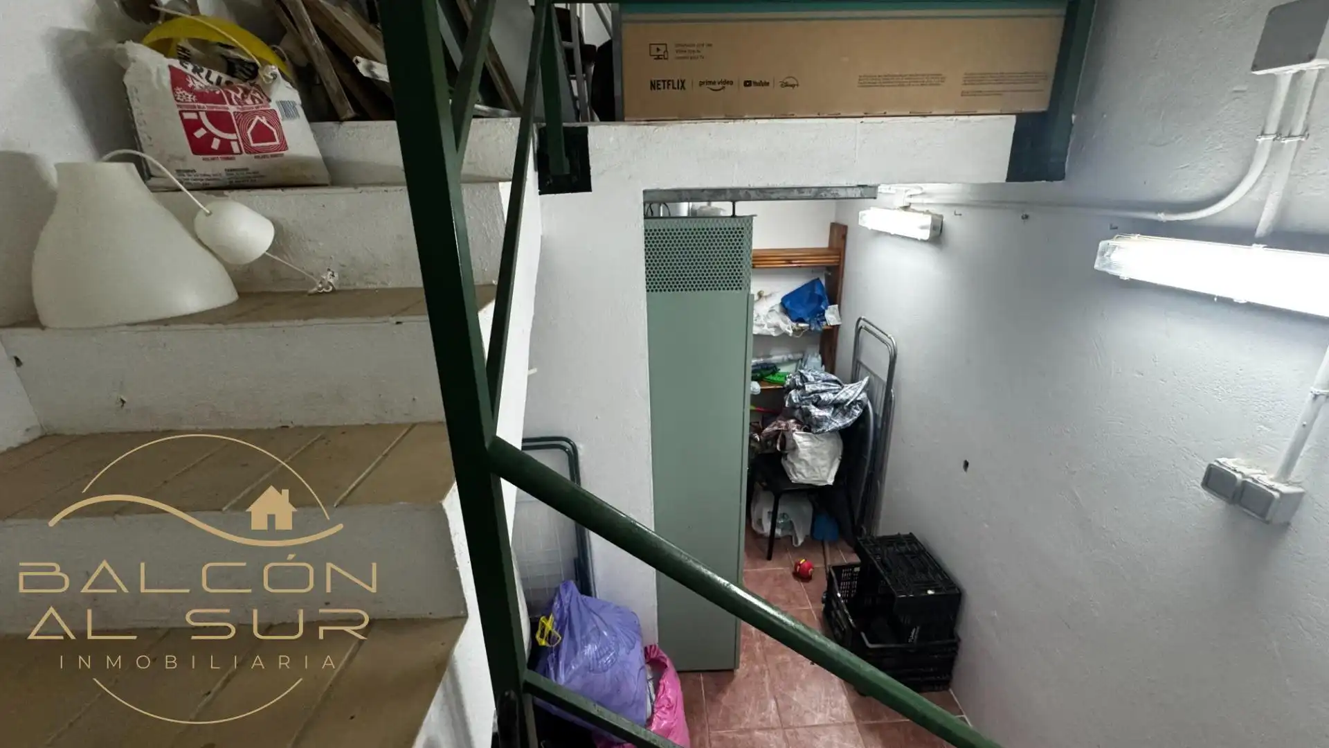 Flat for sale in Rota  with Storage room and Balcony
