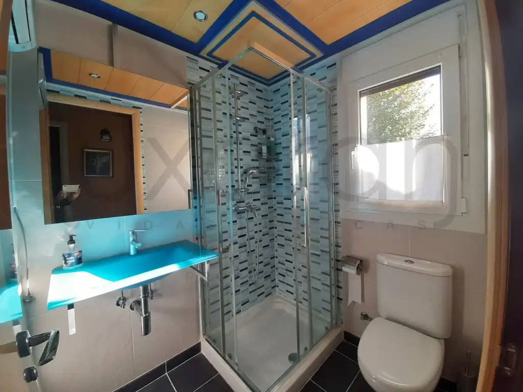 Bathroom of Houses for sale in Es Bòrdes